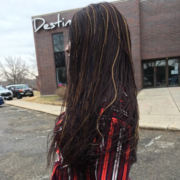 SOLD! Beautiful long twisted wig - Picture 8 of 8